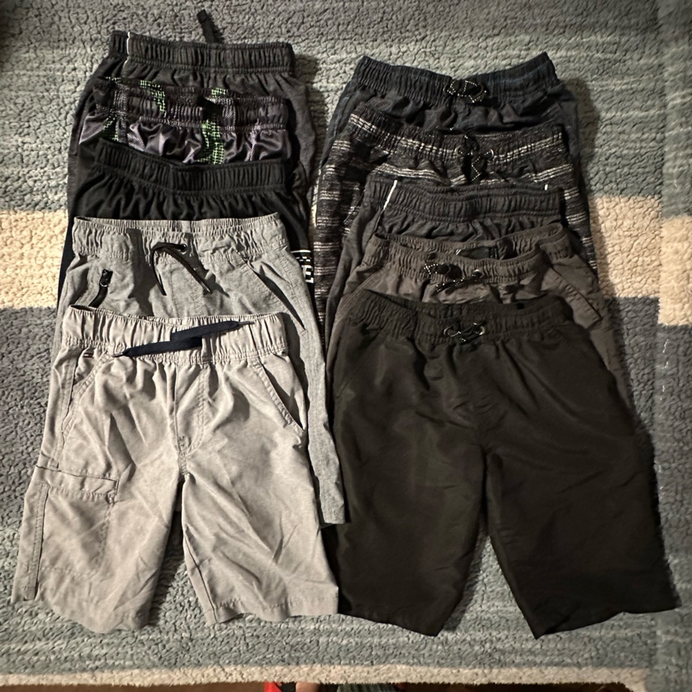 14 Boys Shorts in a Bundle in Name Brands